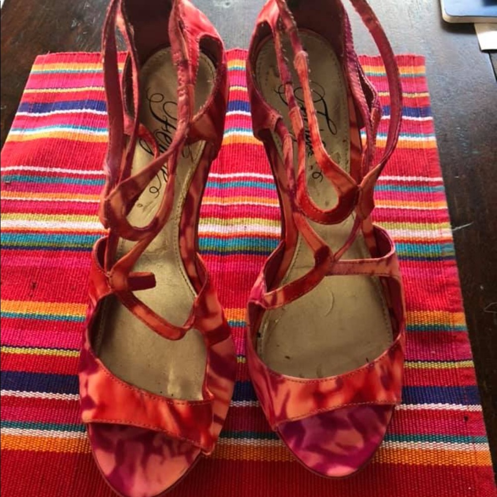 Sandals size 8